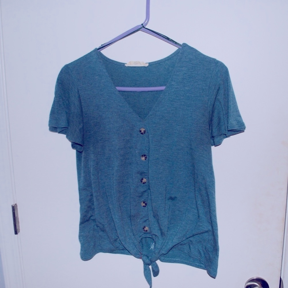 Pinque Cute teal blue/green top.